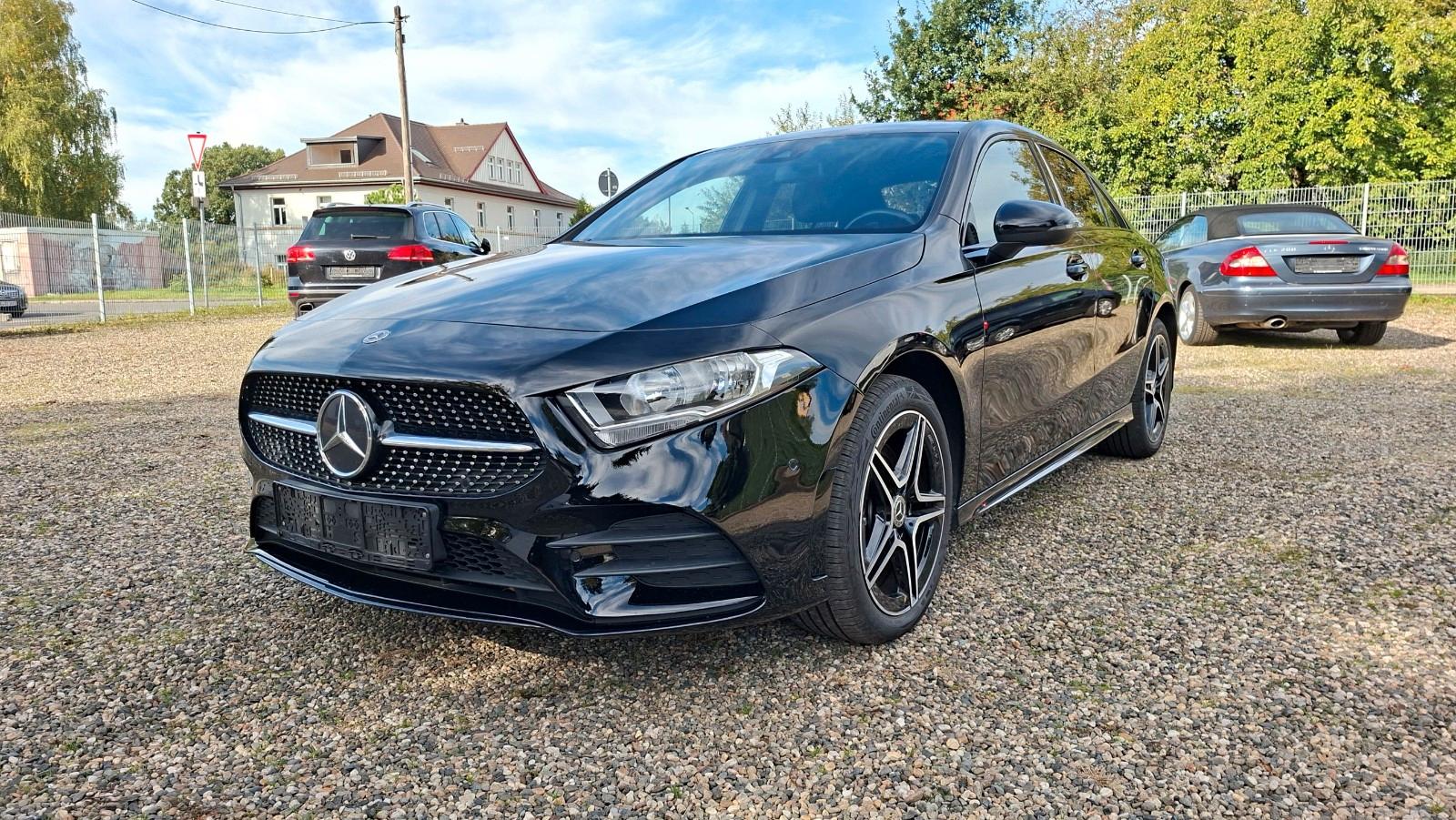 Mercedes-Benz A 250 e AMG LINE Ambiente Leder Navi