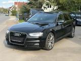 Audi A4 Avant S line Sportpaket / plus Navi Xenon PDC - Audi A4: Line Plus
