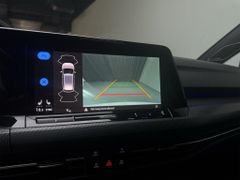 VW Golf R Variant 4Motion 320 PS  IQ.Light