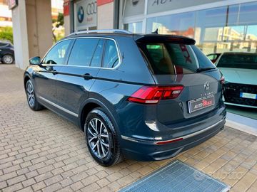 Volkswagen Tiguan - 5