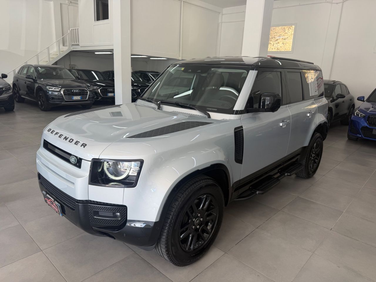 Land Rover Defender 250 CV X-Dynamic SE FINANZIA imagem 3