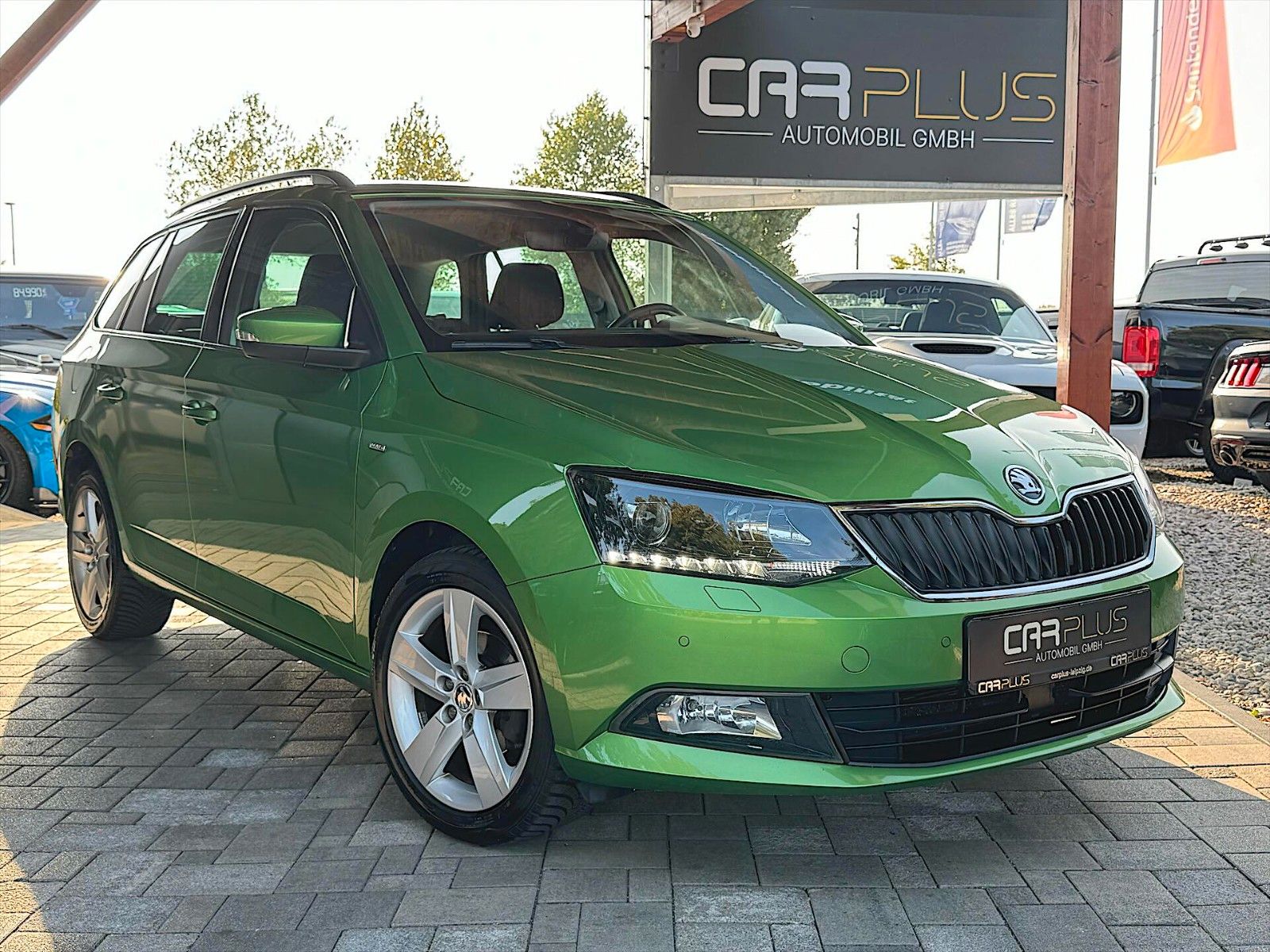 Fahrzeugabbildung SKODA Fabia Combi 1.0 TSI Drive Ambition *DAB*LED*