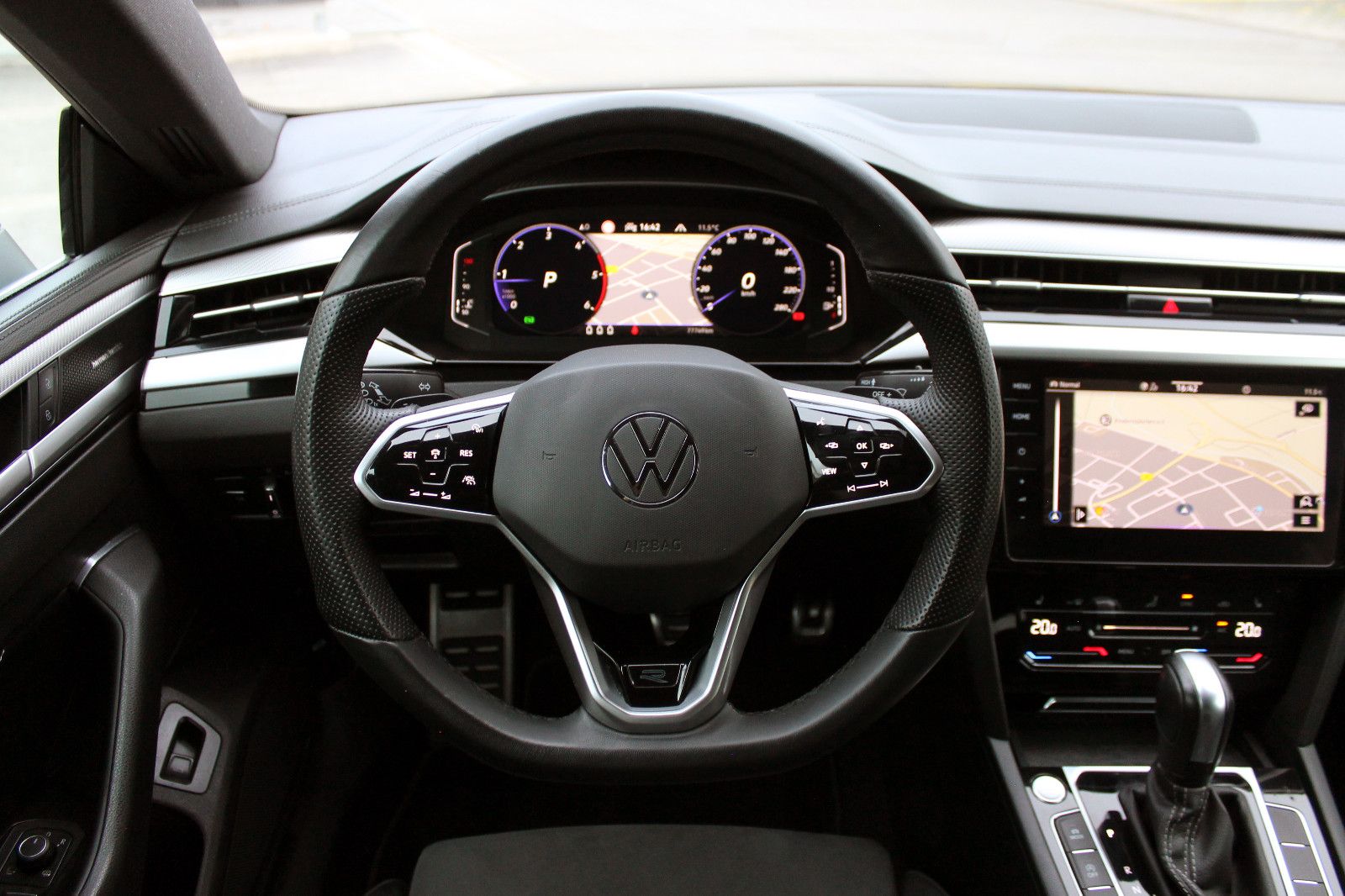 Fahrzeugabbildung Volkswagen Arteon SB 2.0TDI DSG R-Line 4M ACC KAM H&K AHK