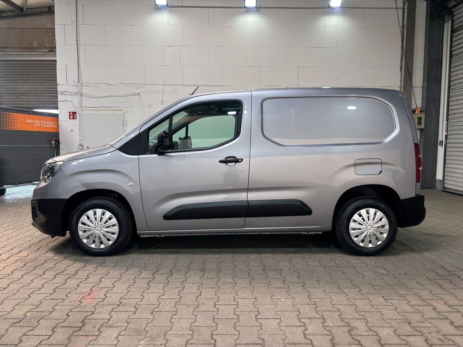 Fahrzeugabbildung Opel Combo Edition#Spur#Tempo#Keyless#DAB