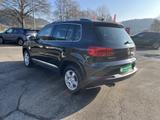 Volkswagen Tiguan 2.0 TDI DPF BlueMotion Technology Sport & - Volkswagen Tiguan aus 2012 mit Diesel-Antrieb