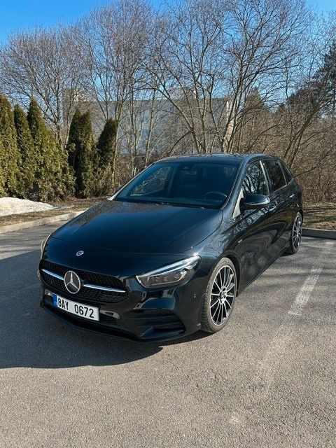 Mercedes-Benz B 200