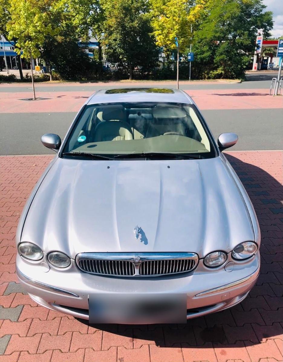 Jaguar X-Type