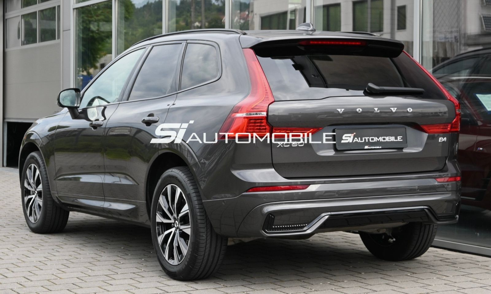 Fahrzeugabbildung Volvo XC60 B4 D Plus Dark °ACC°STANDHEIZ°360°KAM°HARM°
