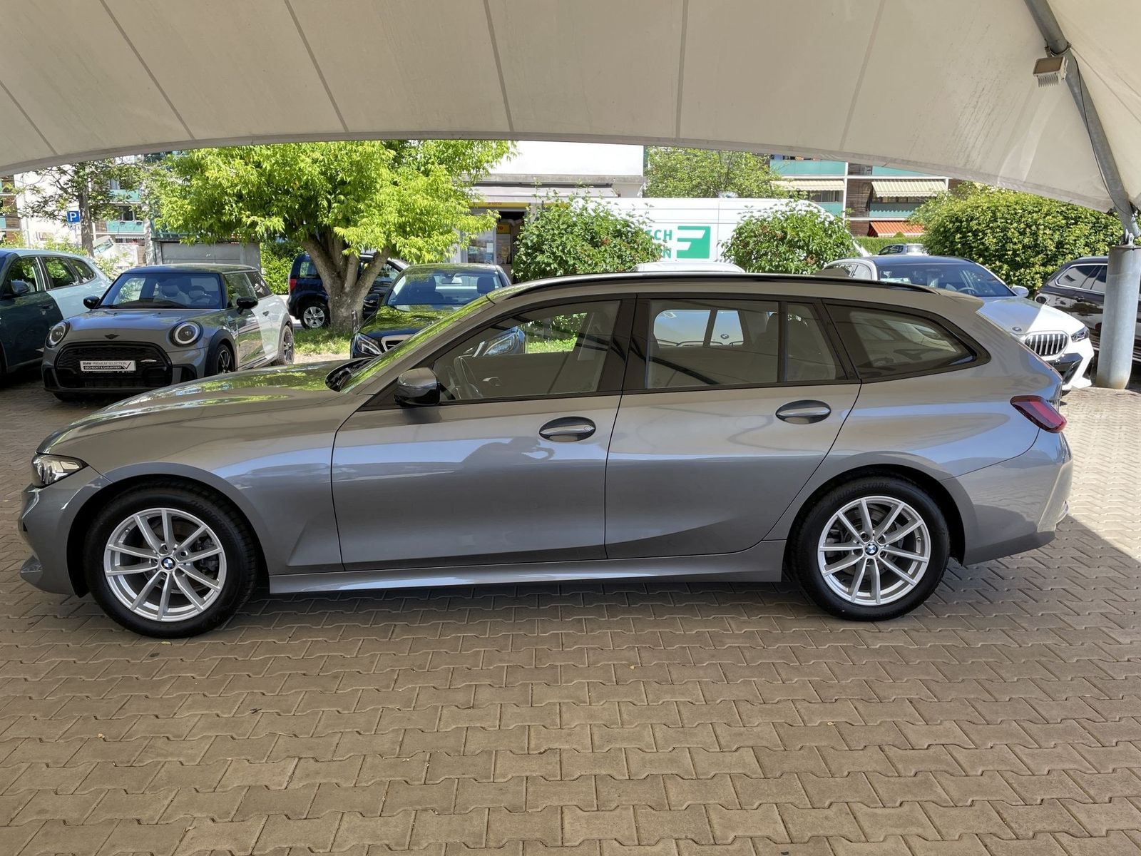 BMW 318d LED LC Plus SHZ PDC Tempo foto 8
