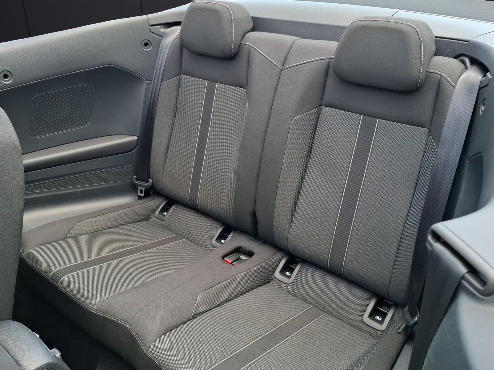 Fahrzeugabbildung Volkswagen T-Roc Cabriolet TSI Style LEDplus Navi AID ACC R