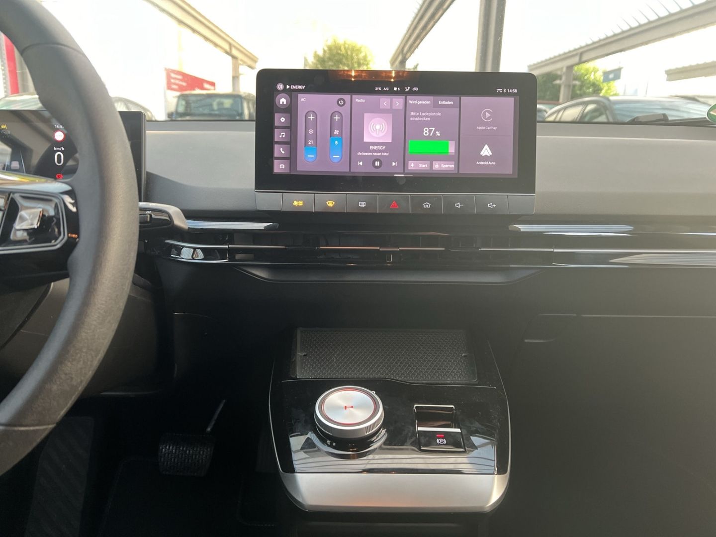 Fahrzeugabbildung MG MG4 51kWh STD Navi Soundsystem LED ACC Apple Car