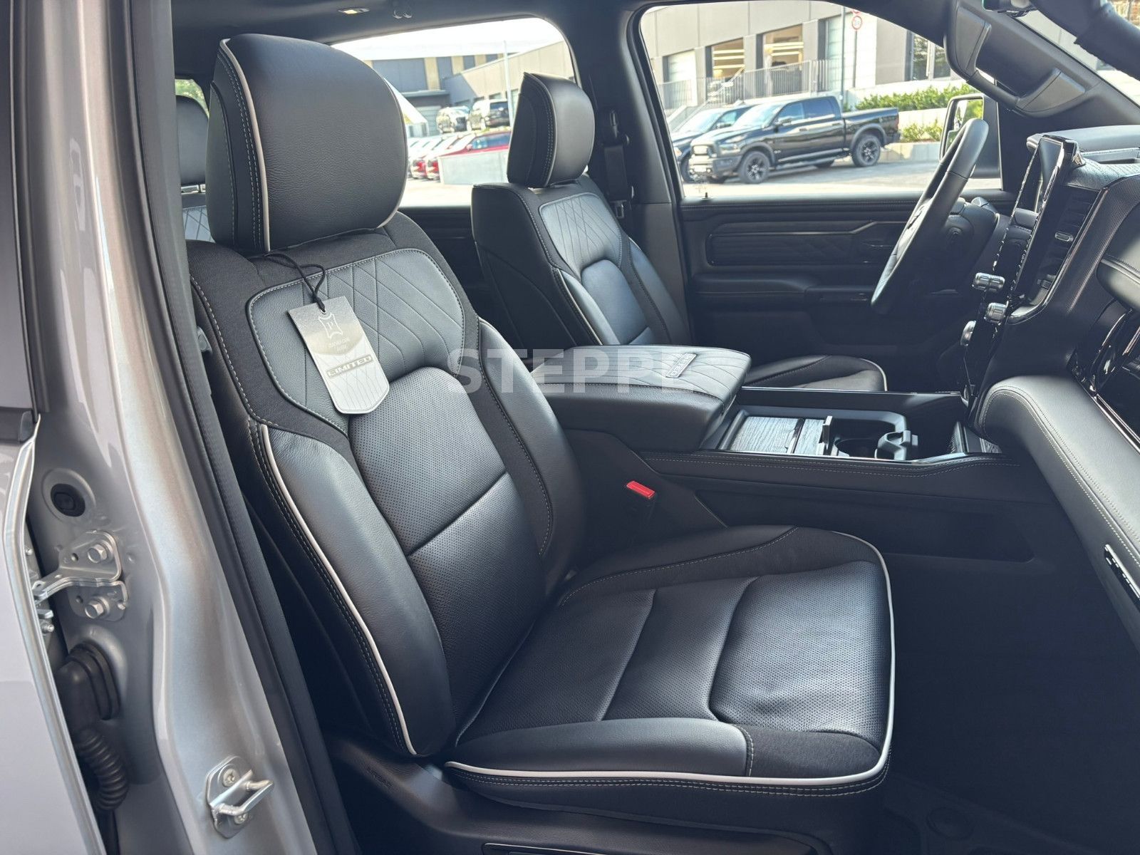 Dodge 2026 RAM 1500 Limited Night 5,7LV8 Rambox MFT