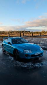 Toyota Supra 3.0i manual - Toyota Supra mit Benzin-Antrieb: Coupe, 3.0
