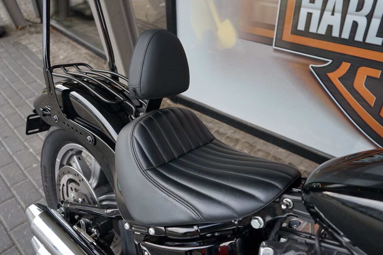 Fahrzeugabbildung Harley-Davidson Softail Standard FXST Jekill & Hyde, Ape Lenker
