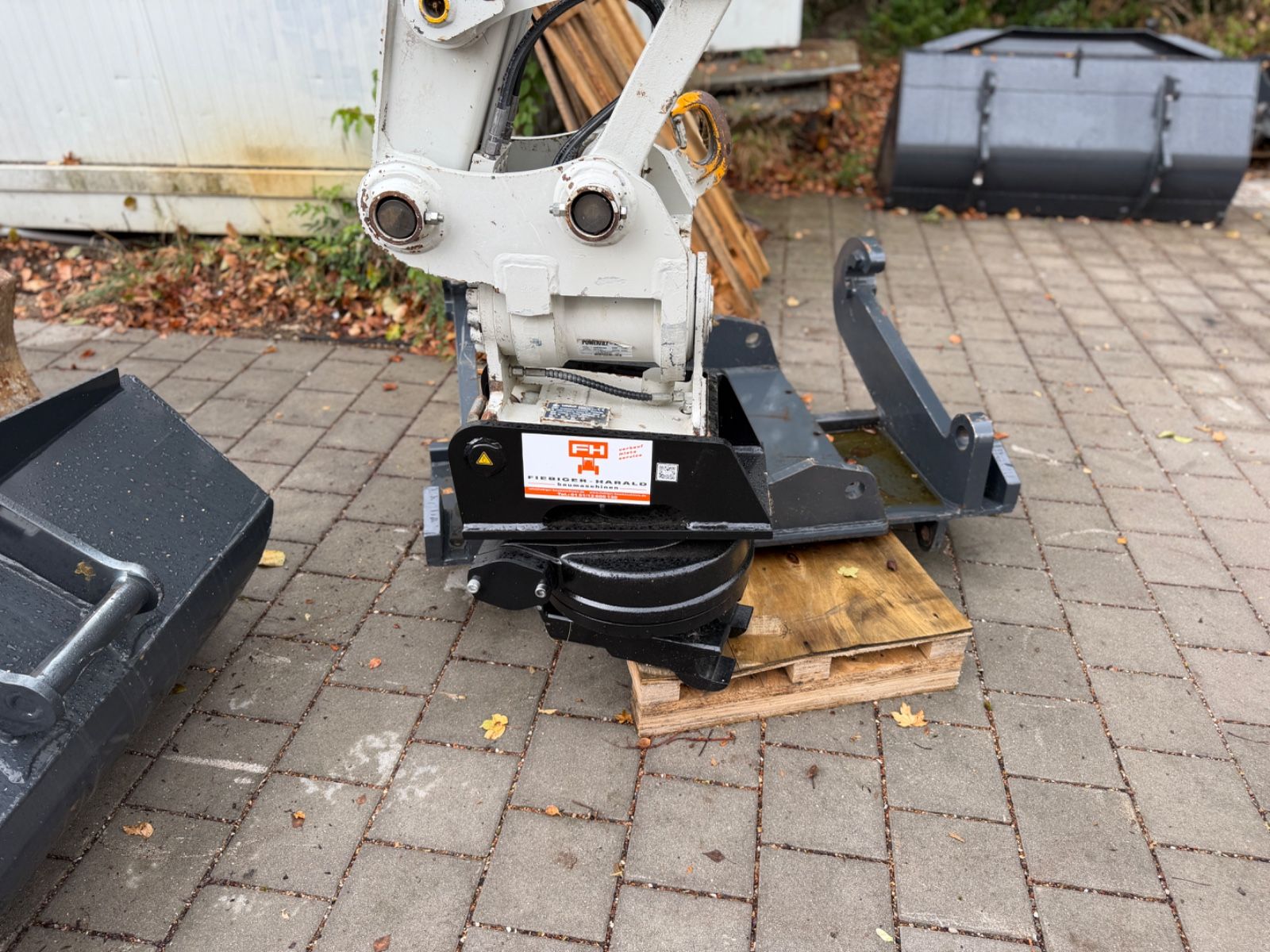 Fahrzeugabbildung Takeuchi TB250-2V3Powertilt  opt. Rotor als Sandwich
