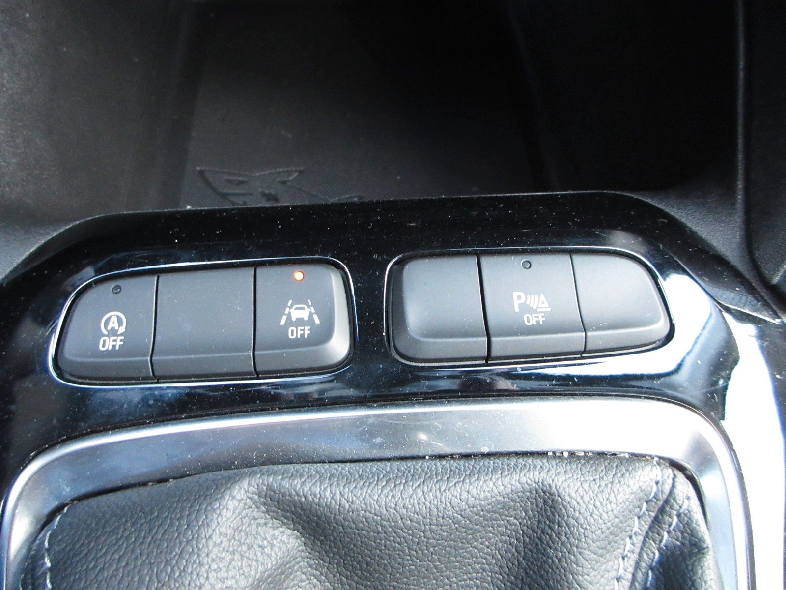 Fahrzeugabbildung Opel Corsa 1.2 T Elegance LED/NAVI/PDC/ALU/TEMPO