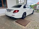 Mercedes-Benz E 400 d 4MATIC Autom. - - Mercedes-Benz E 400 mit Diesel-Antrieb: Limousine