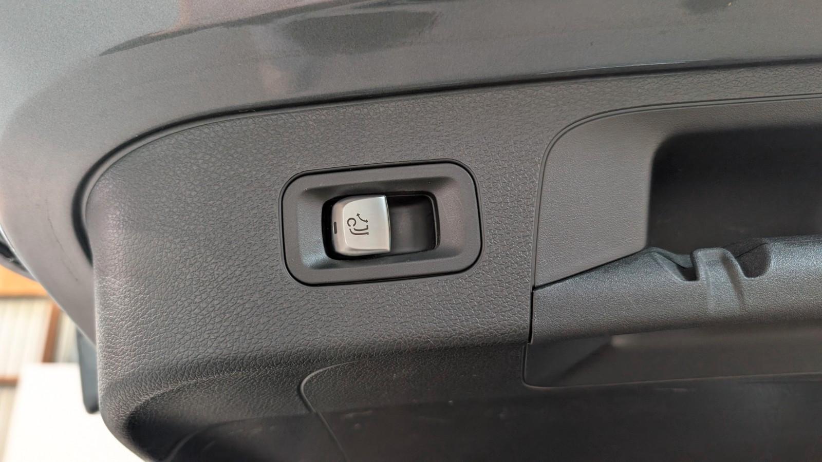 Mercedes-Benz EQC 400 4Matic WIDE*TOTW*SPUR*DISTRONIC*AHK*KAM
