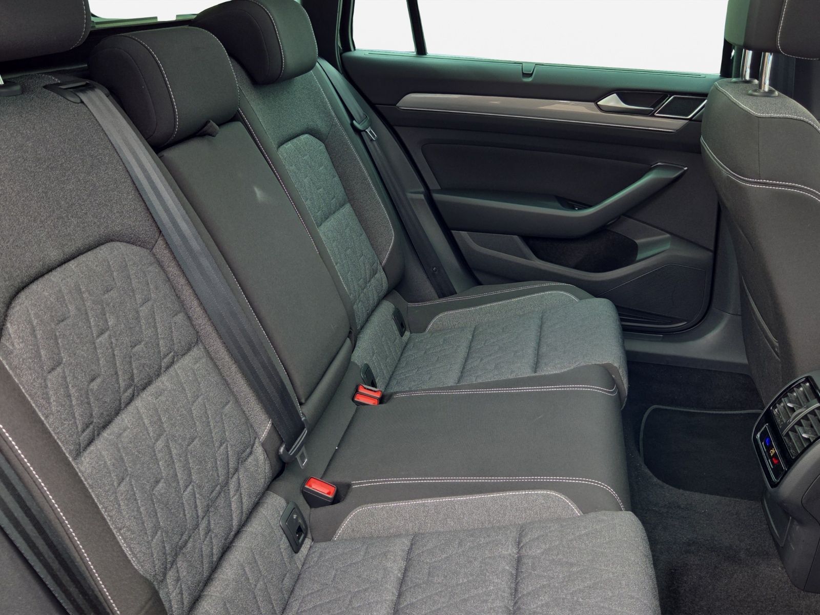 Volkswagen Passat Variant - Bild 19