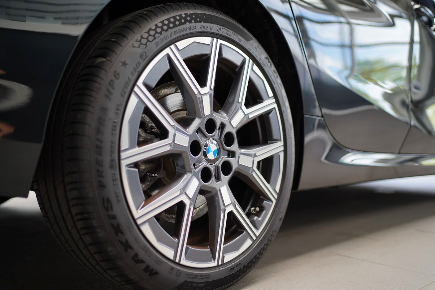 Fahrzeugabbildung BMW 120d +LED+Komfortzugang+DrivingAssist+Aktivsitz+