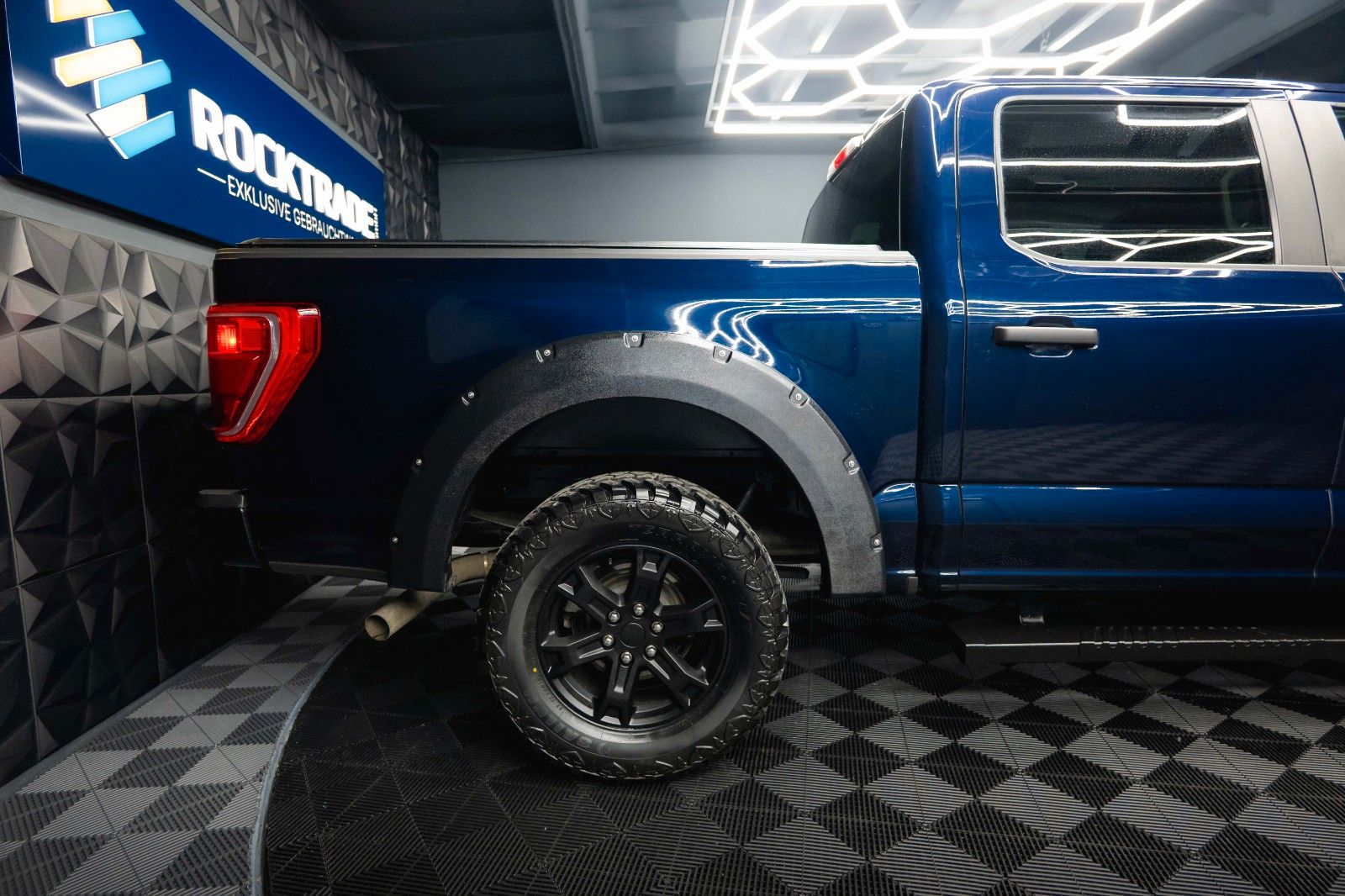 Fahrzeugabbildung Ford F150 5.0L V8 4x4 Offroad SuperCrew RAPTOR 19%