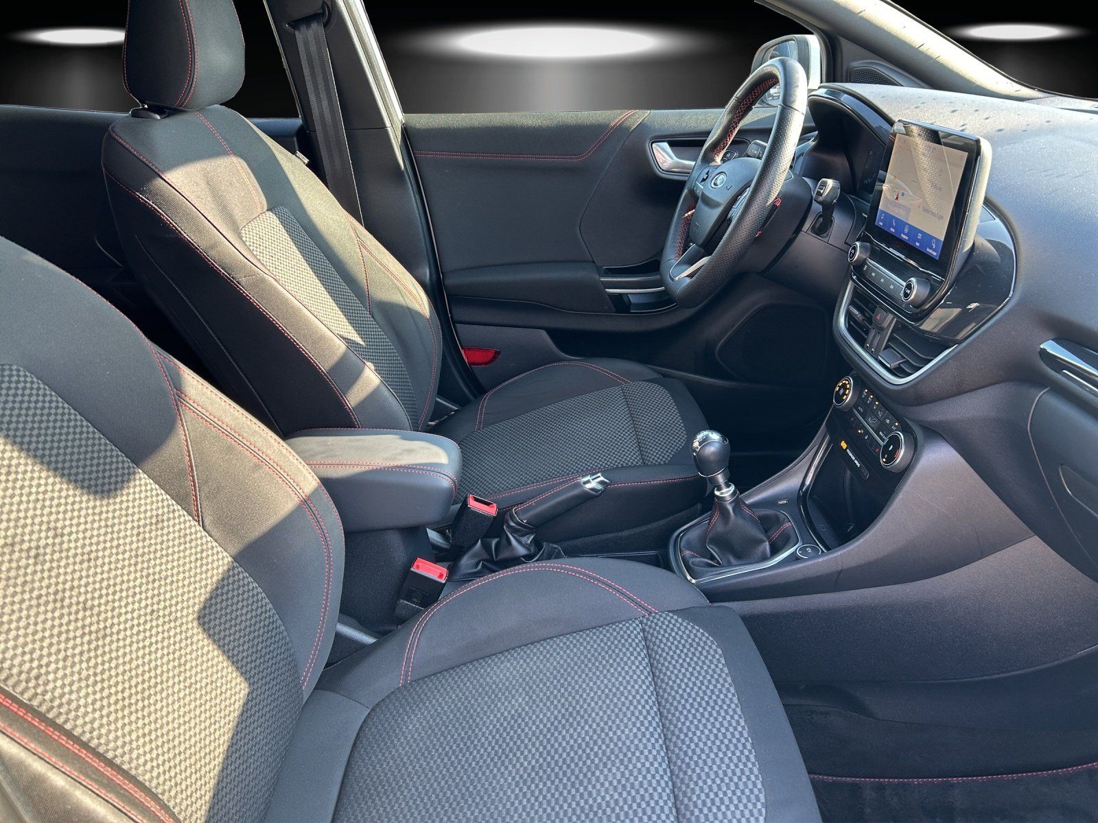 Fahrzeugabbildung Ford Puma 1.0 EcoBoost Mild Hybrid ST-Line