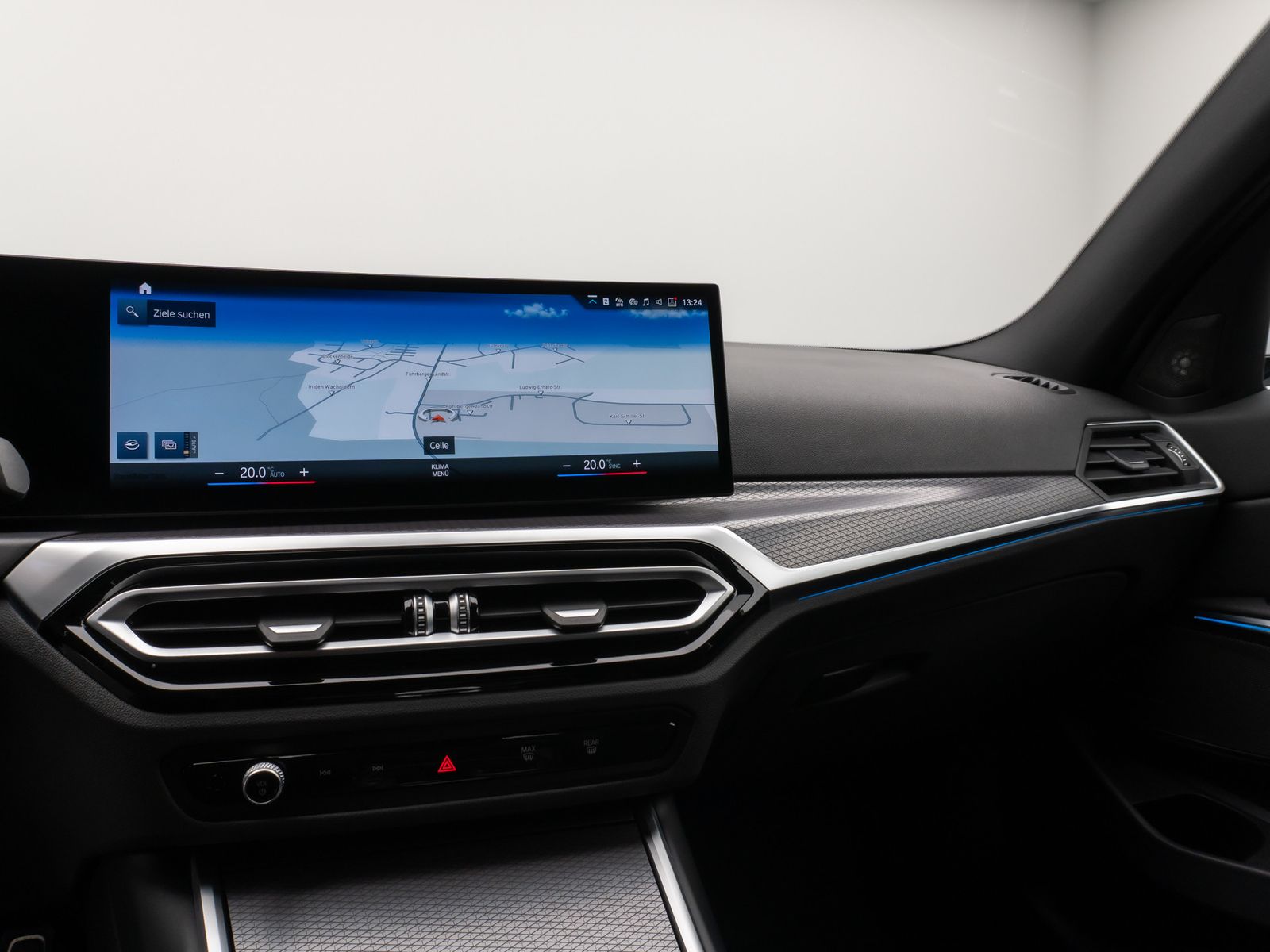 Fahrzeugabbildung BMW 320i M Sport Pro 360°HUD DAB H/K Standhzg LED