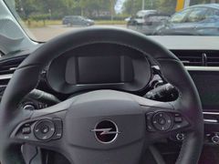 Fahrzeugabbildung Opel Corsa F Electric SHZ LRH PPS vo+hi