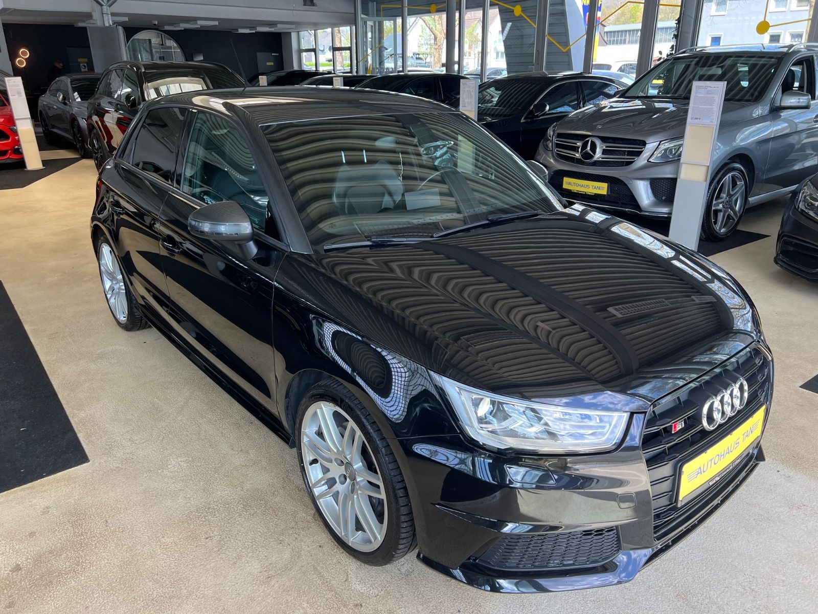 Fahrzeugabbildung Audi S1 Sportback 2.0 TFSI quattro *BI-COLOUR*