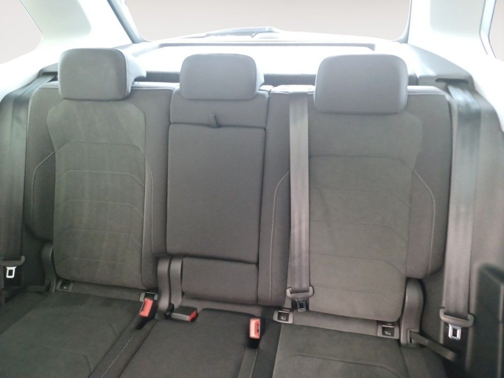 Fahrzeugabbildung Volkswagen Tiguan 2.0 TDI 4MOTION DSG Elegance Sthzg, AHZV