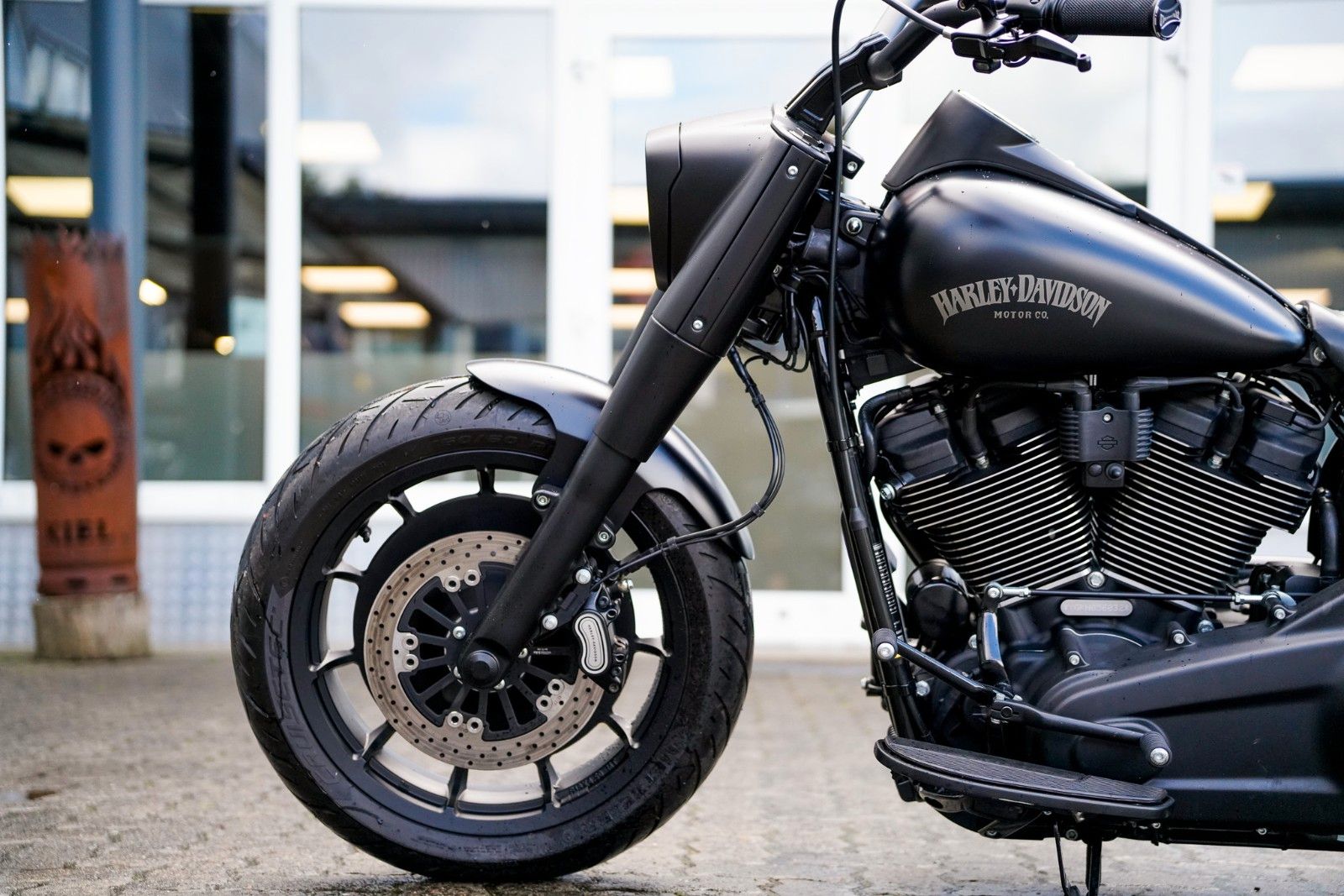 Fahrzeugabbildung Harley-Davidson FLFBS Fat Boy 114 cui - All Black - Jekill - 260