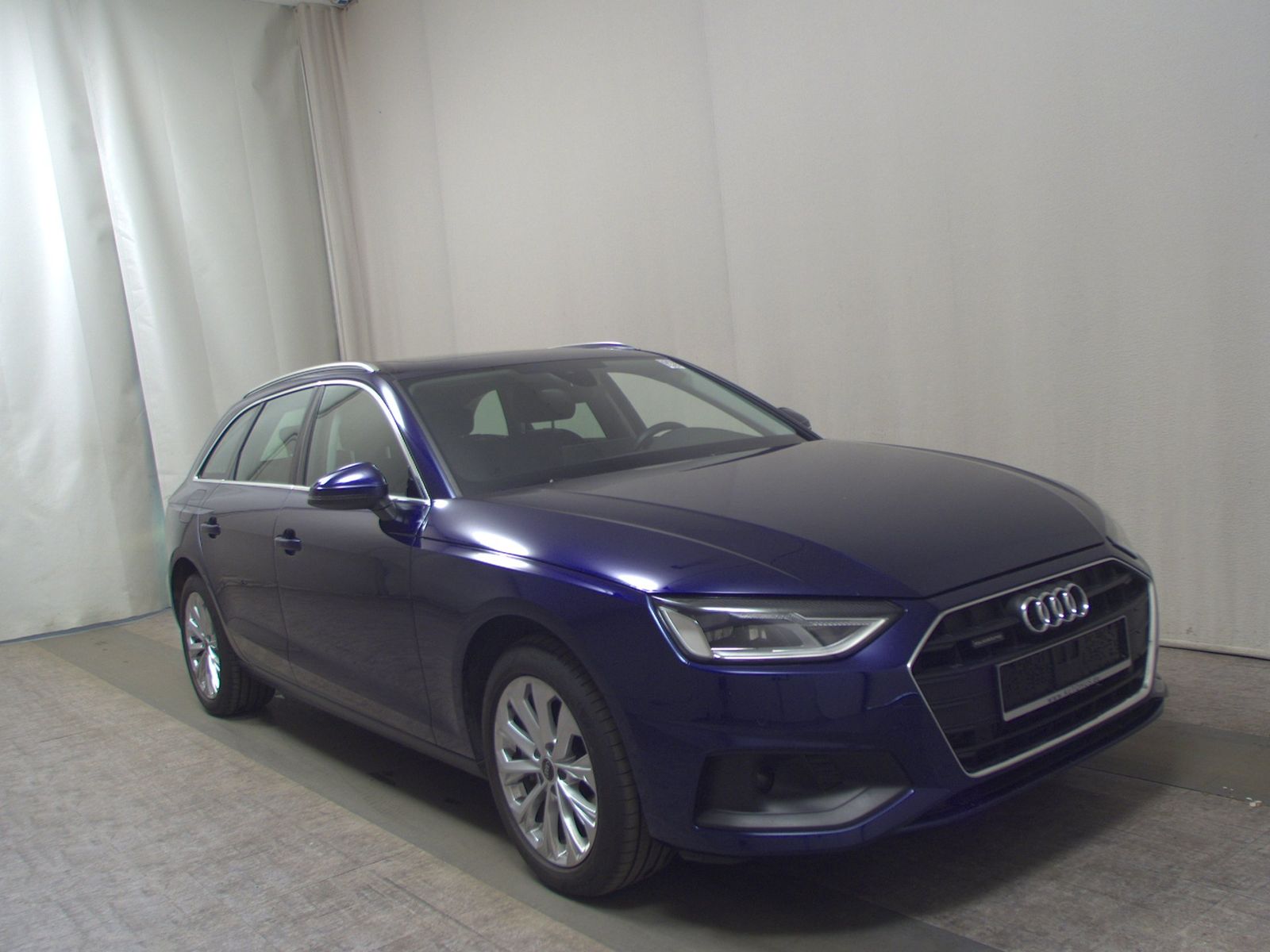 Audi A4 Avant 40 TDI Qu. Navi LED RFK Pano imagem 3