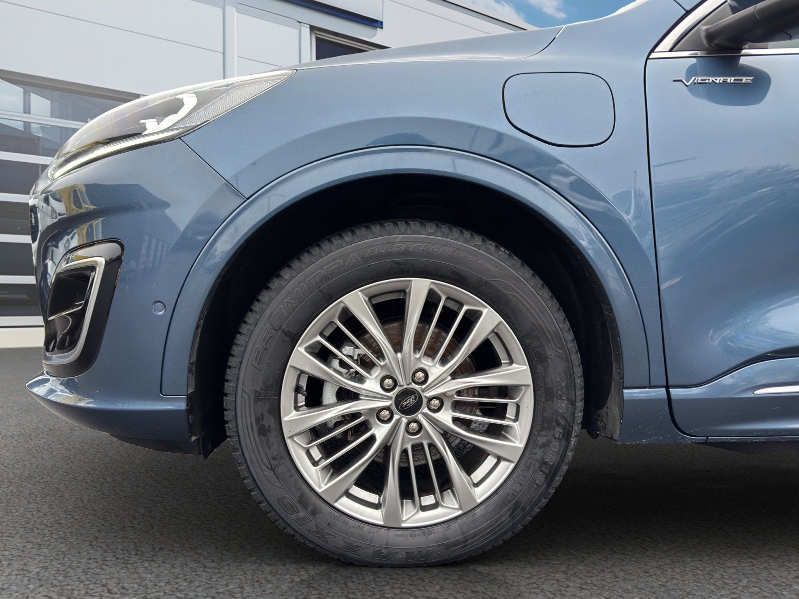 Fahrzeugabbildung Ford Kuga Plug-In Hybrid Vignale