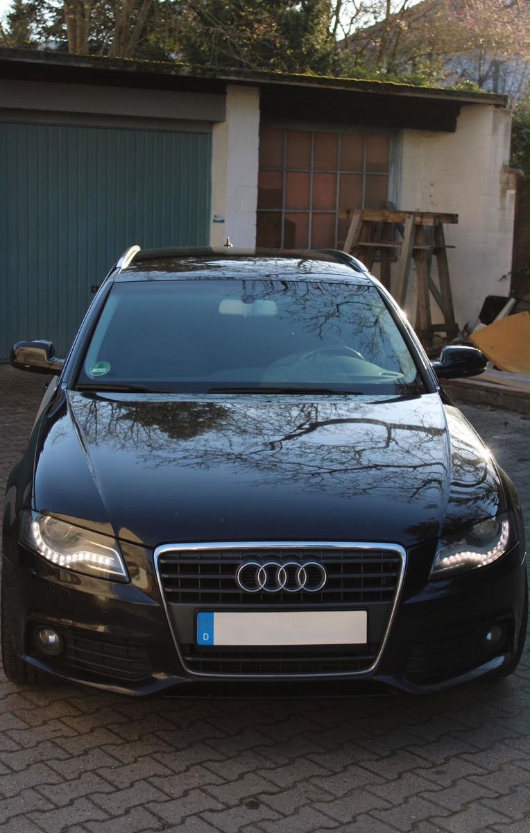 Audi A4 2010 — photo 8