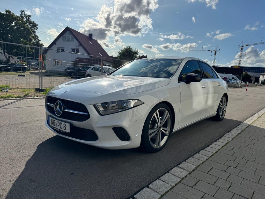 Mercedes-Benz A 220