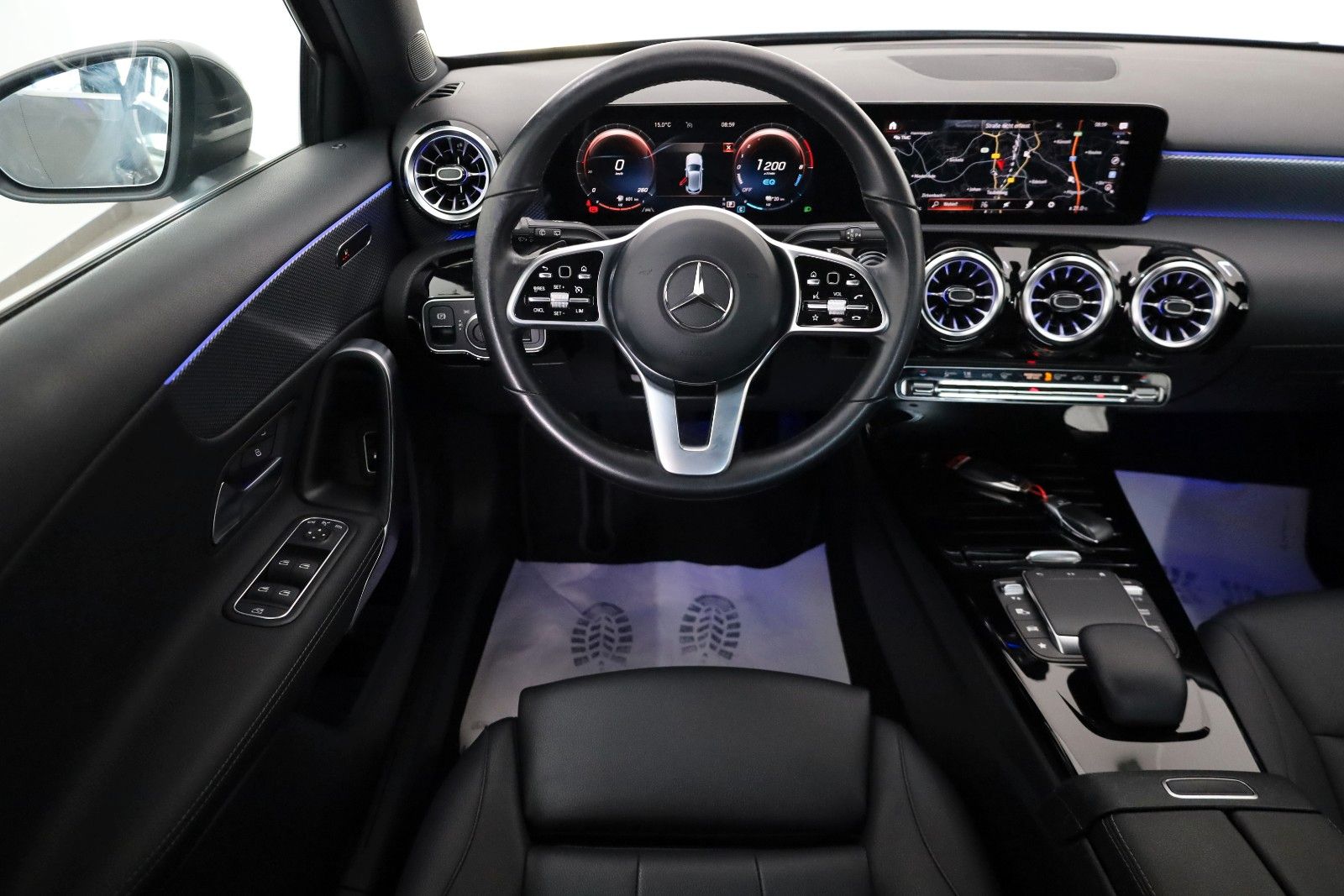 Fahrzeugabbildung Mercedes-Benz A 250 e Progressive,Leder,Navi,LED,SH,Kamera