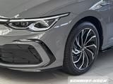 Volkswagen Golf VIII Variant 1.5 eTSI R-Line DSG + AHK + - mit Benzin-Antrieb: Allwetterreifen