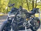 Ducati Streetfighter V2 2023r  - DUCATI S2R