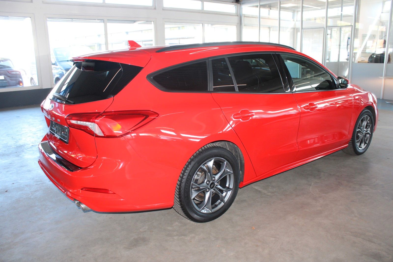 Fahrzeugabbildung Ford Focus ST-Line Automatik WinterPaket CAM ACC