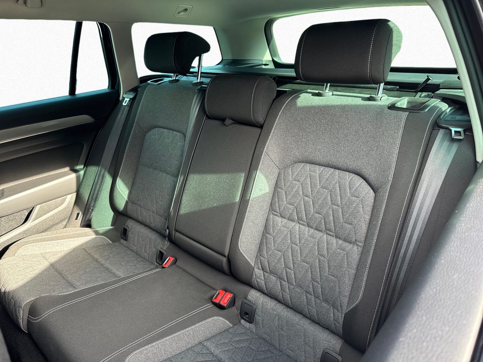 Volkswagen Passat Variant - Bild 14