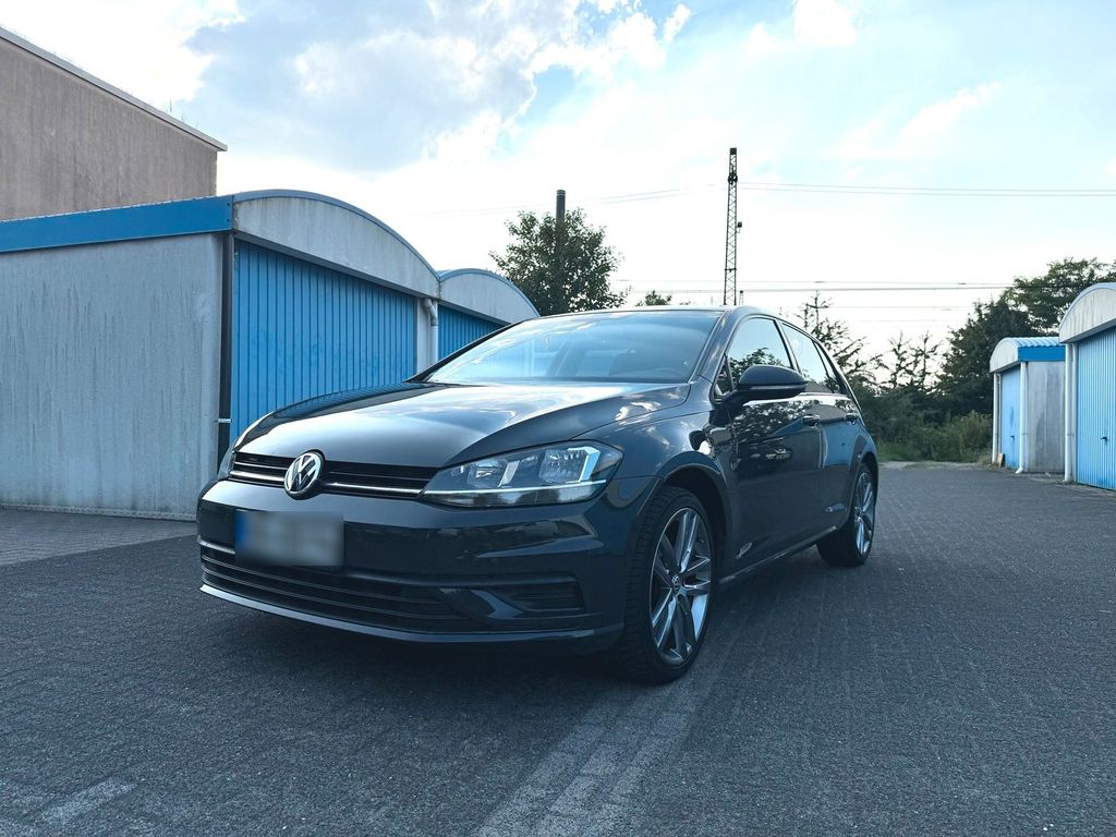 Image of Volkswagen Golf