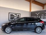 Ford Focus Lim. Titanium/Automatik/Sitzhz./Navi/PDC/ - Ford Focus Titanium mit Benzin-Antrieb