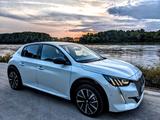 Peugeot 208 e 136 GT Pack  mit Wärmepumpe , Navi , LED..