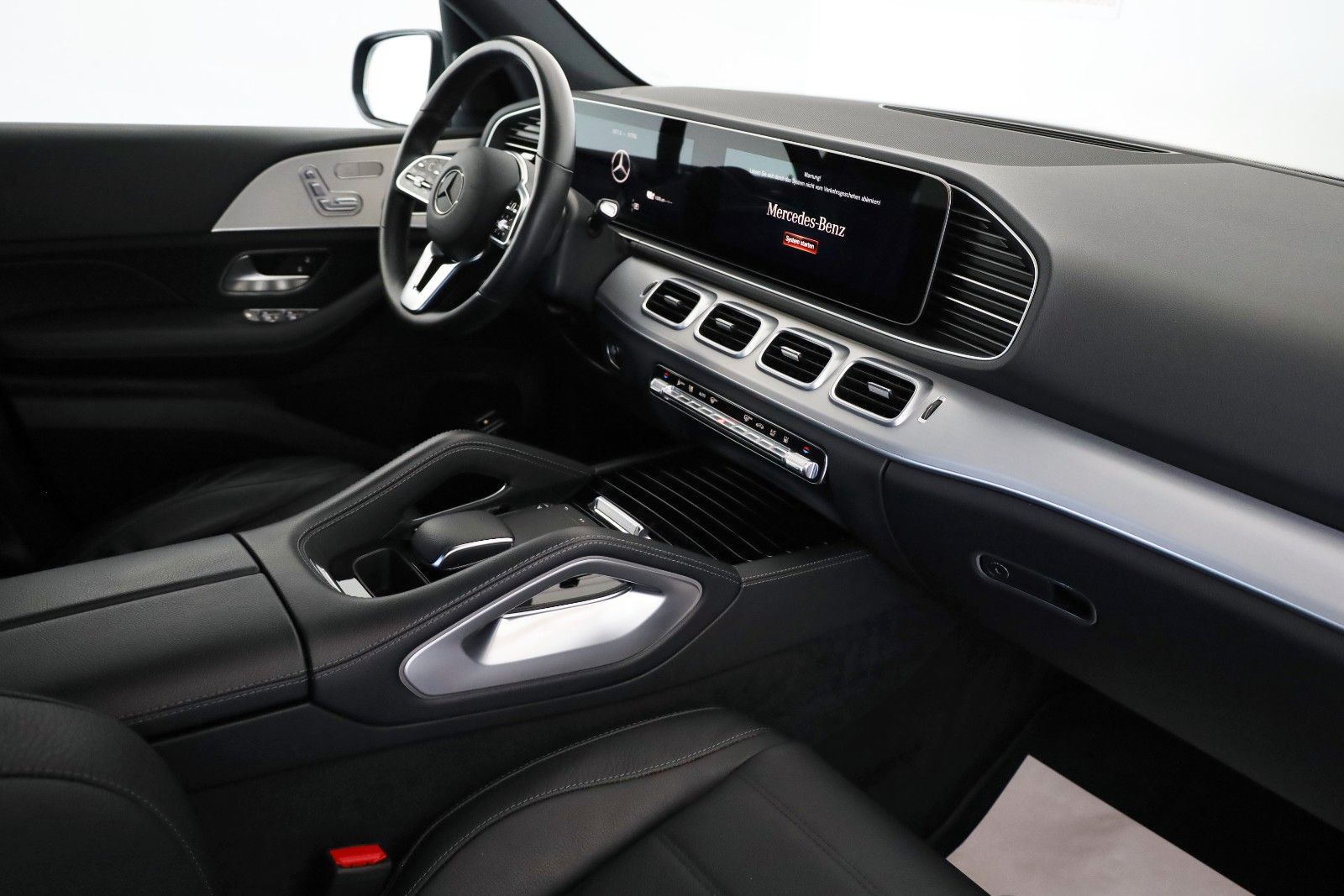 Fahrzeugabbildung Mercedes-Benz GLE 350e 4M,Leder,Navi,LED,SH,360Kamera,ACC,AHK