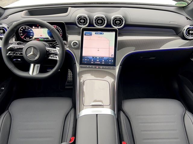 Fahrzeugabbildung Mercedes-Benz GLC 400 e 4MATIC+AMG-Line+AIRMATIC+AHK+DISTRONIC
