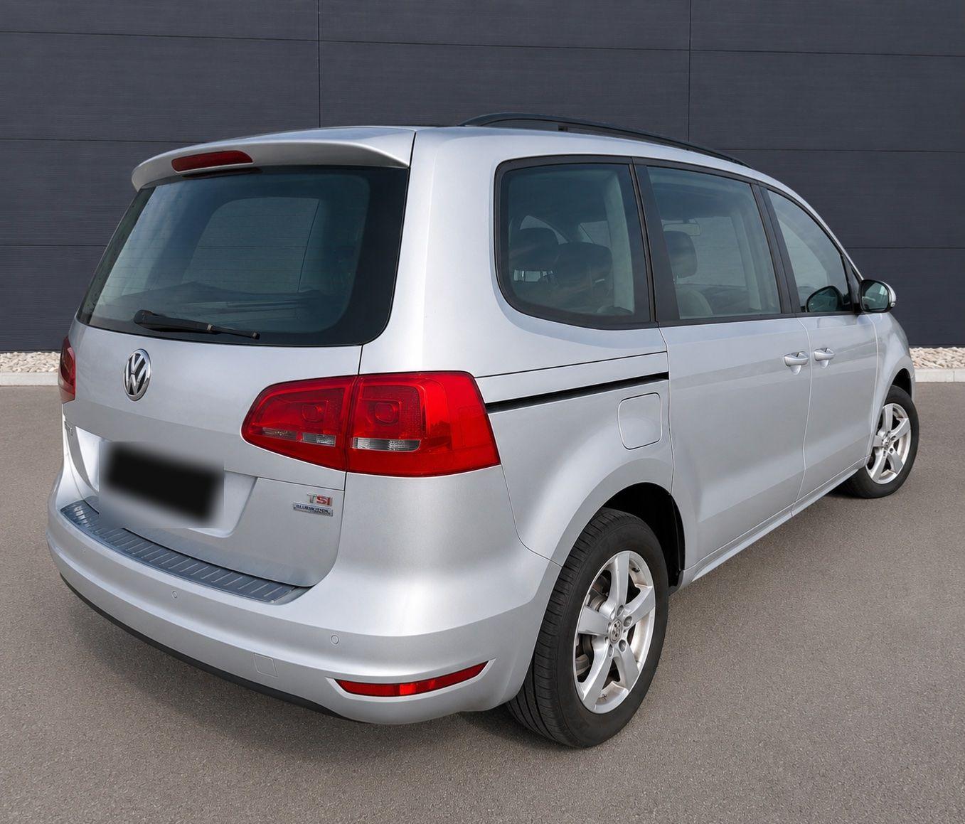 Volkswagen Sharan 2011 — rear view