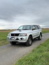 Mitsubishi Pajero Sport 2.5 *Erste Hand* - Mitsubishi Pajero aus 2004 mit Diesel-Antrieb