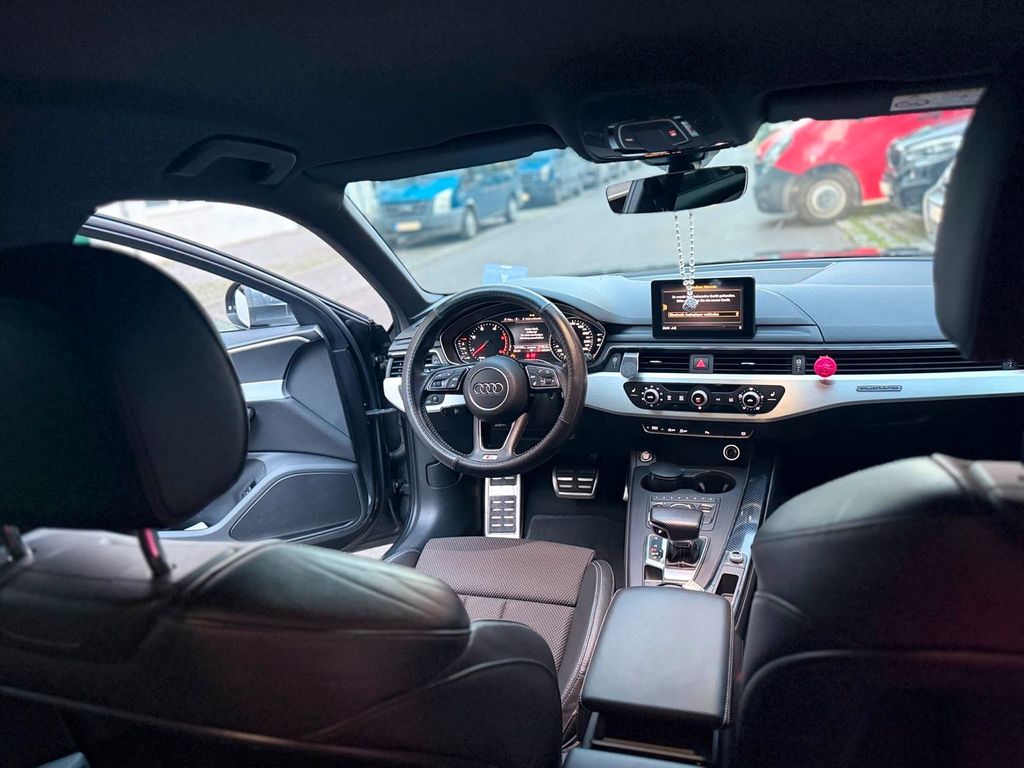 Image of Audi A4