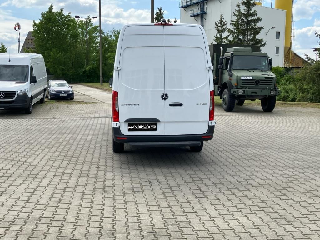 Fahrzeugabbildung Mercedes-Benz Sprinter 317 CDI 9G Tronic Kamera Navi