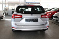 Fahrzeugabbildung Ford Focus Cool & Connect NAVI + WinterPaket + PDC